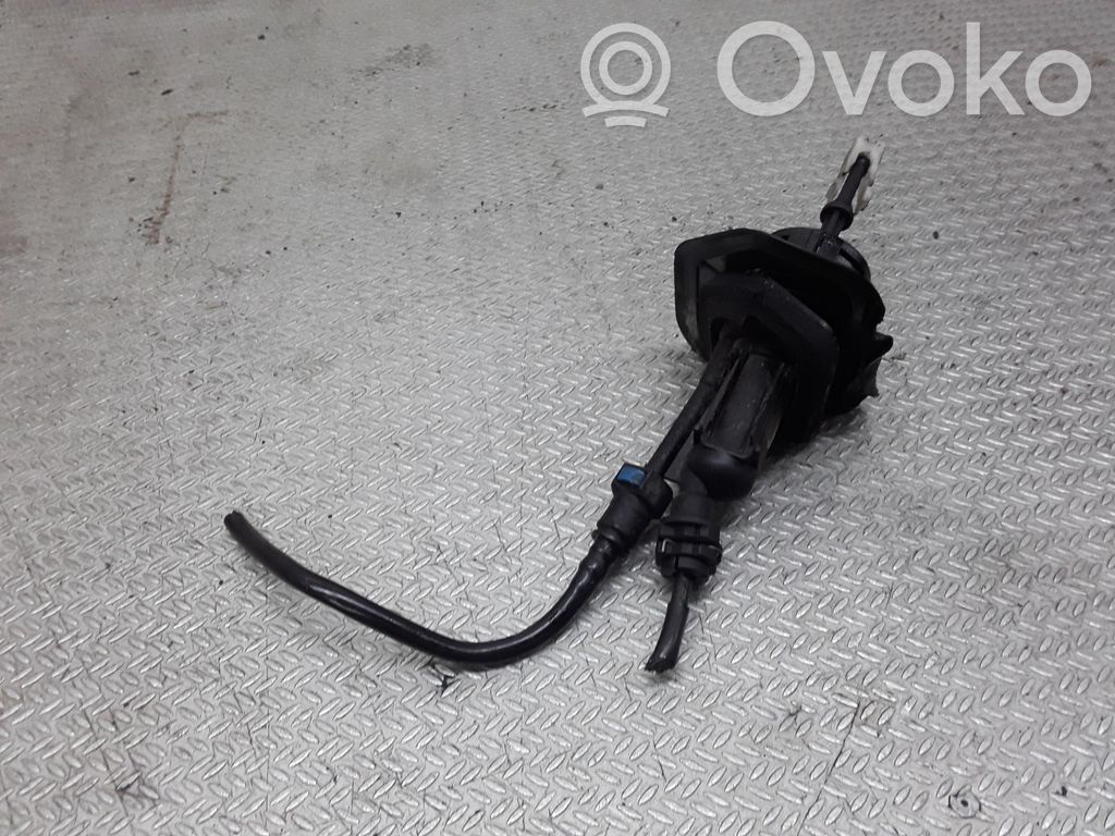 Ford Mondeo MK IV Kytkimen pääsylinteri 