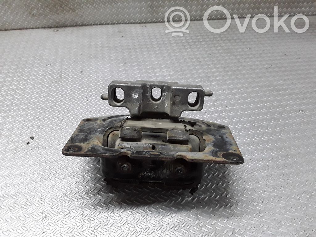 Variklio pagalvė   4668135