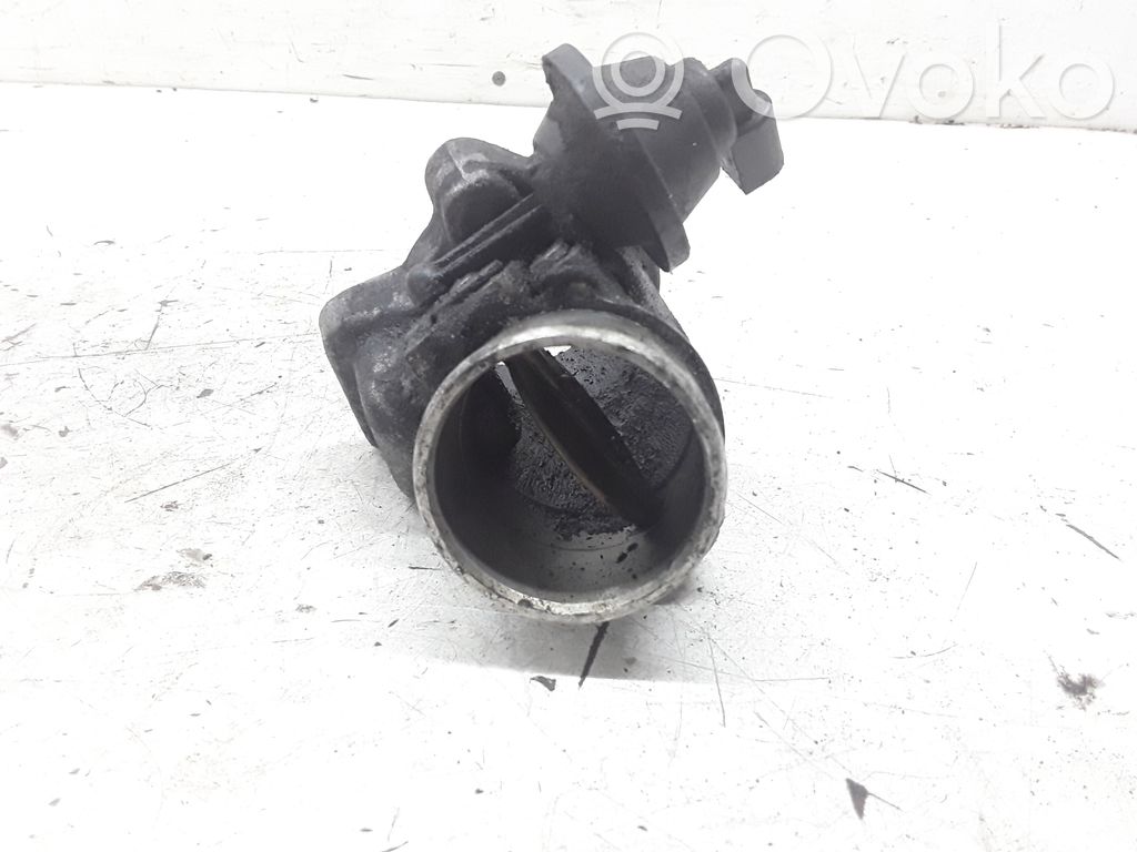 Engine shut-off valve   8D0145950B