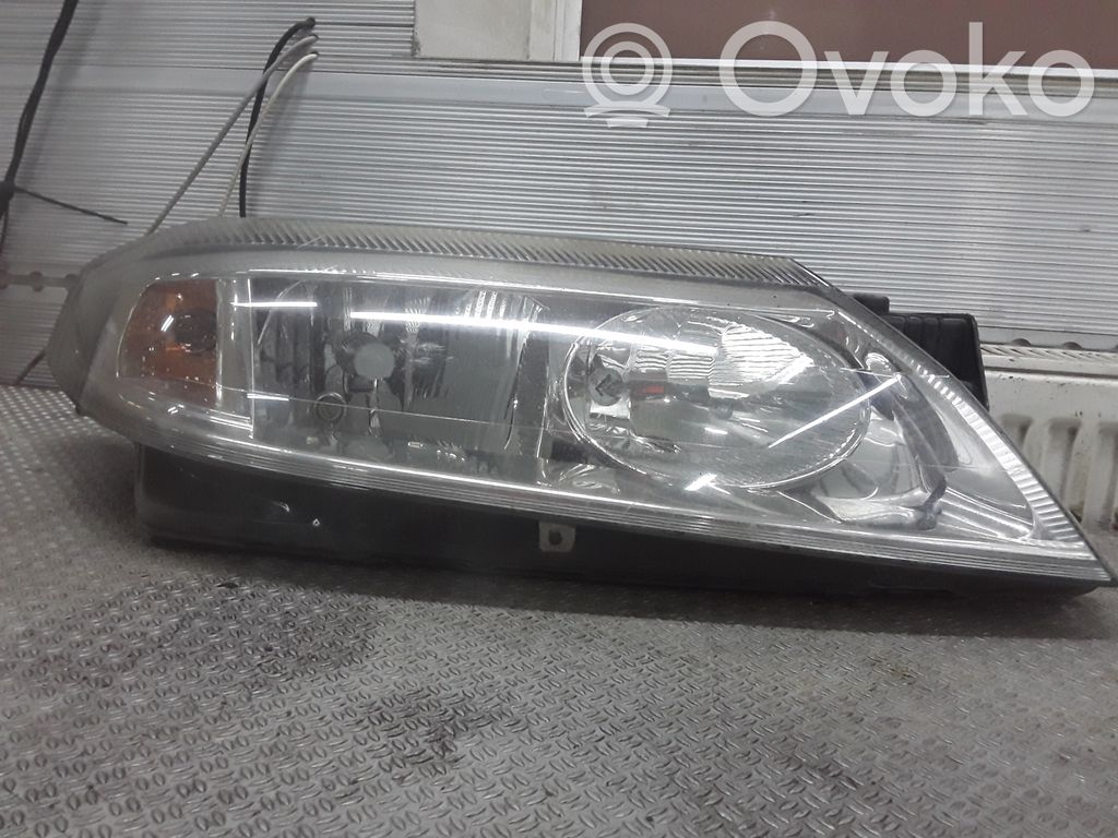 Headlight/headlamp   89003522