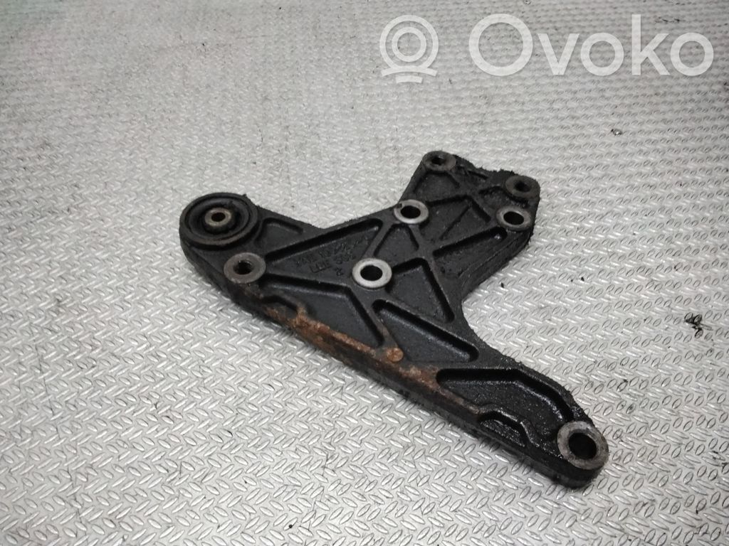 Land Rover Freelander Engine mounting bracket 