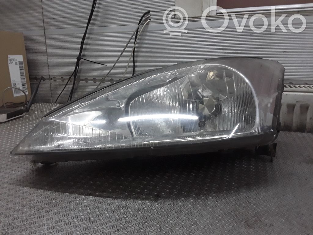 Ford Focus Headlight/headlamp 