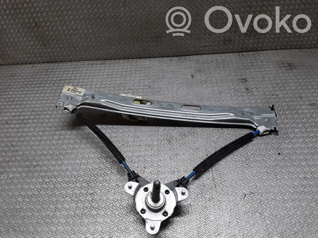 Fiat 500L Ręczny podnośnik szyby drzwi tylnych 