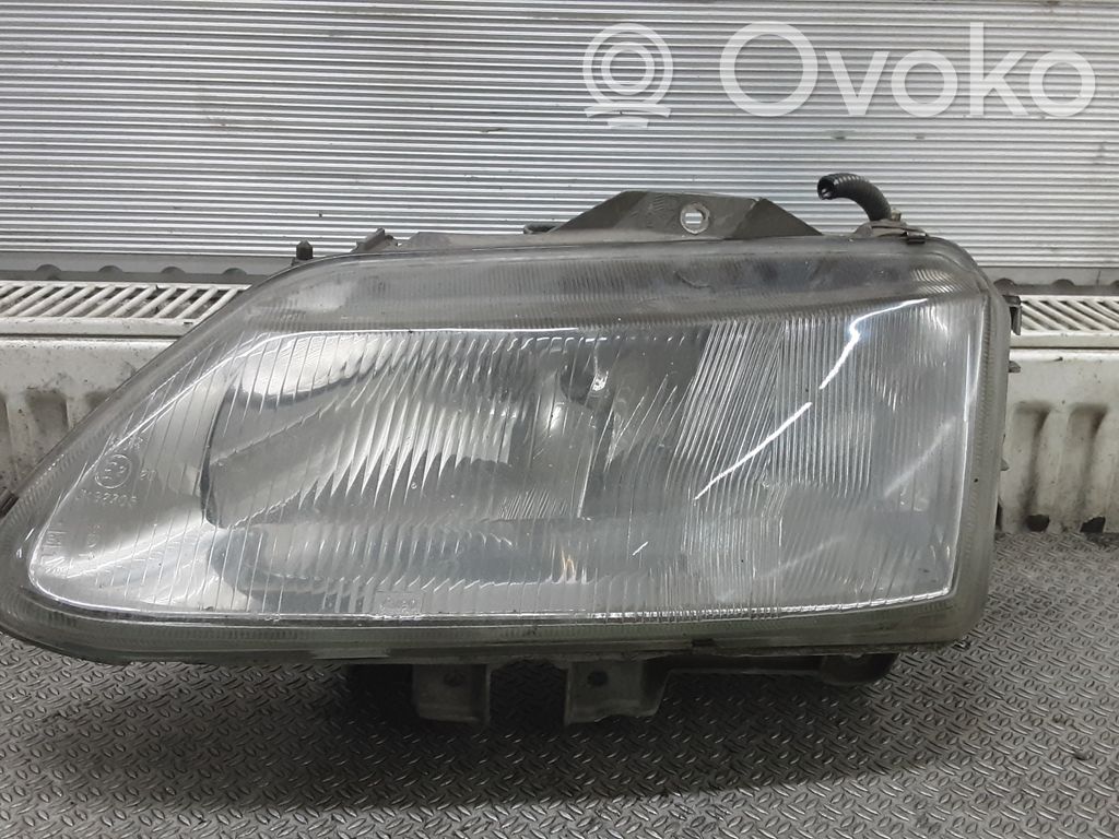 Renault Espace III Headlight/headlamp 