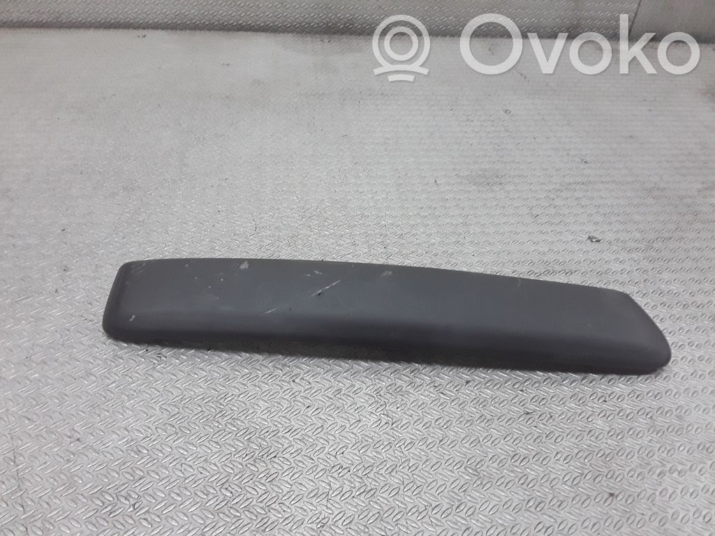 Listón embellecedor del parachoques delantero   4M5117E909AF