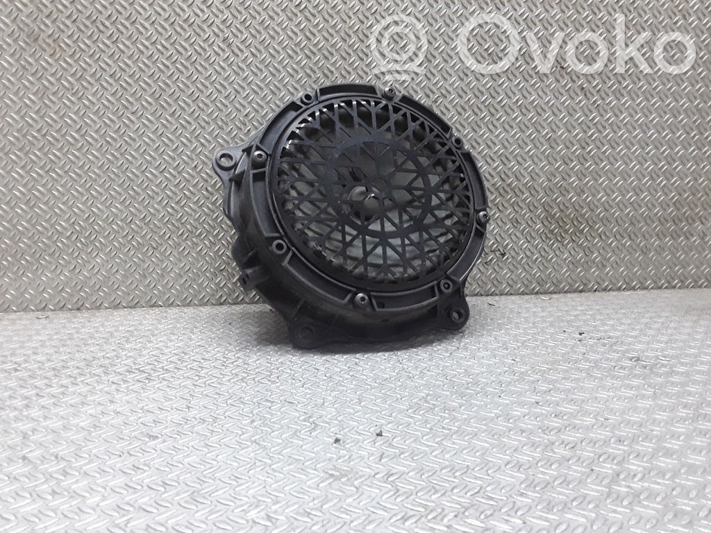 Altavoz de la puerta delantera