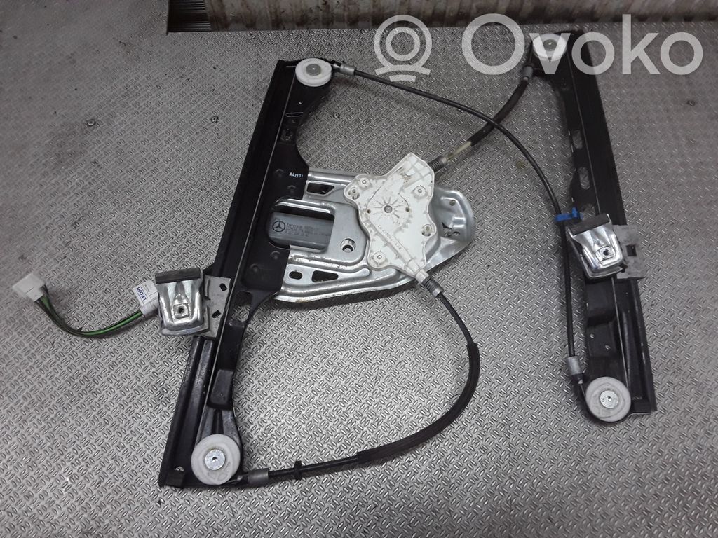 Mercedes-Benz C W203 Elektryczny podnośnik szyby drzwi przednich 