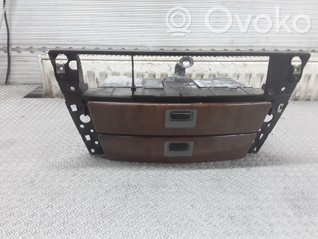 BMW 7 E65 E66 Glove box 