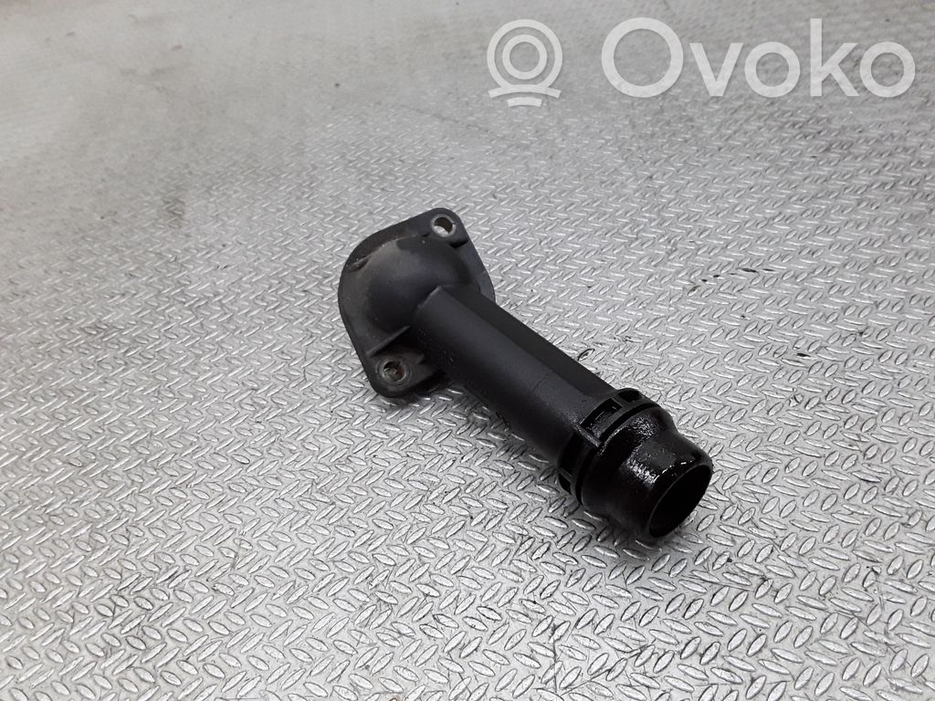 Volkswagen PASSAT B5.5 Tubo flessibile del liquido di raffreddamento del motore