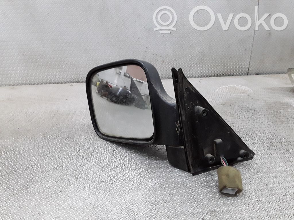 Isuzu Trooper Front door electric wing mirror 