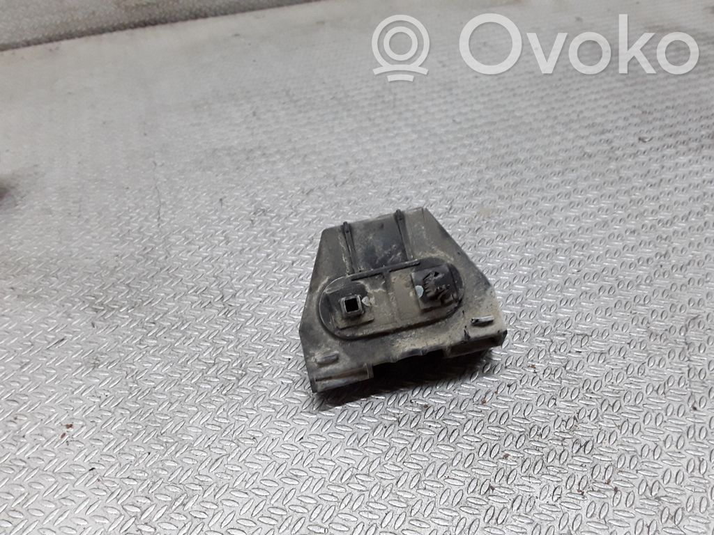 Toyota Avensis T250 Staffa di rinforzo montaggio del paraurti posteriore