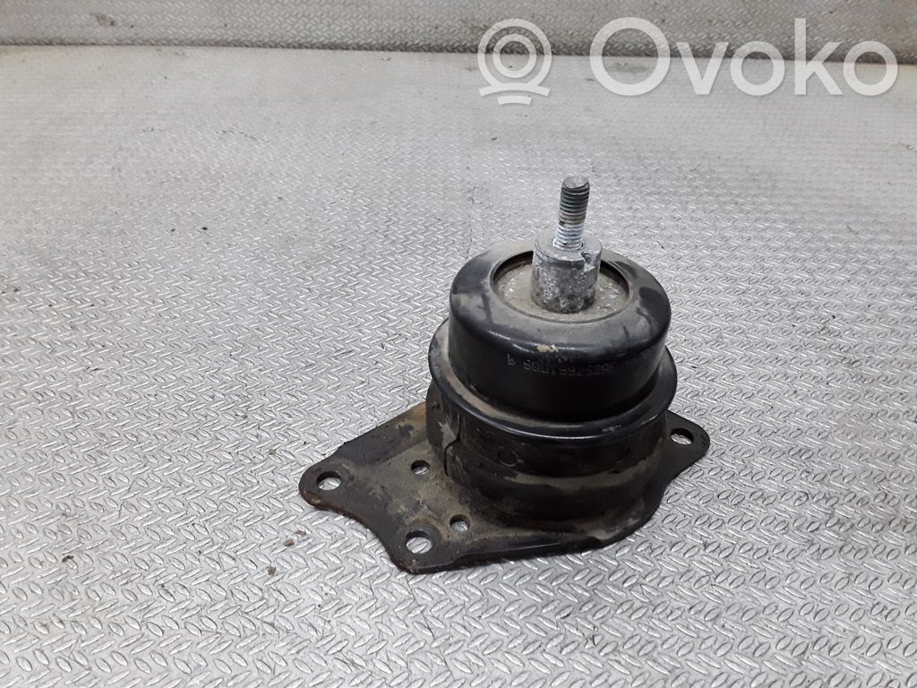 Volkswagen Polo Engine mount bracket 