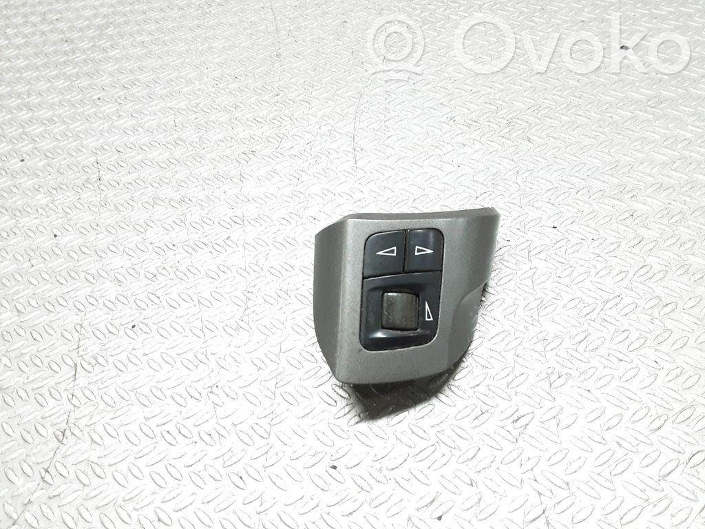 Opel Signum Butoane/comutatoare pe volan 