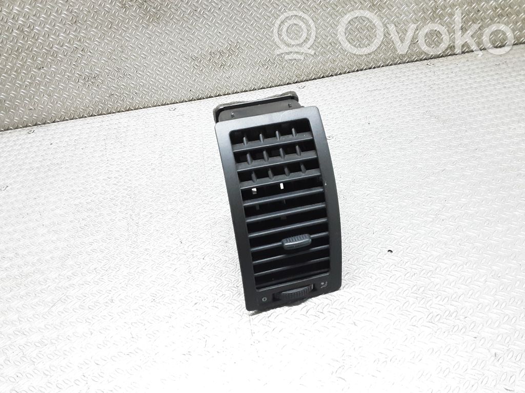 Volkswagen Polo IV 9N3 Garniture, panneau de grille d'aération latérale 