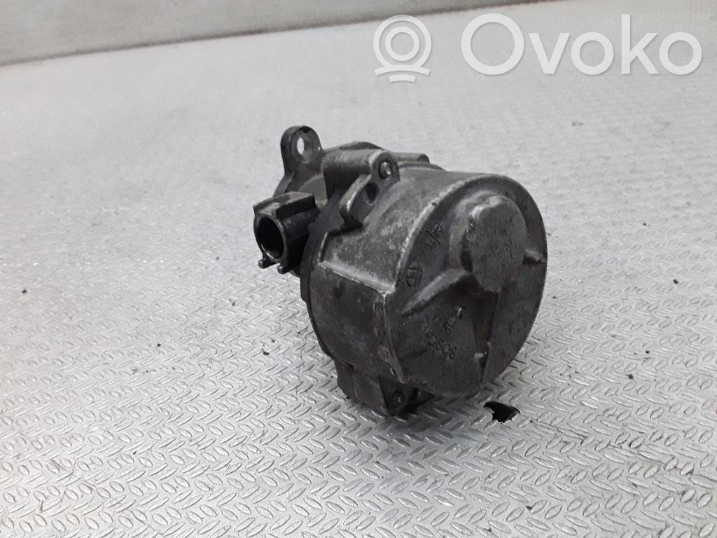 Renault Trafic II (X83) Bomba de vacío