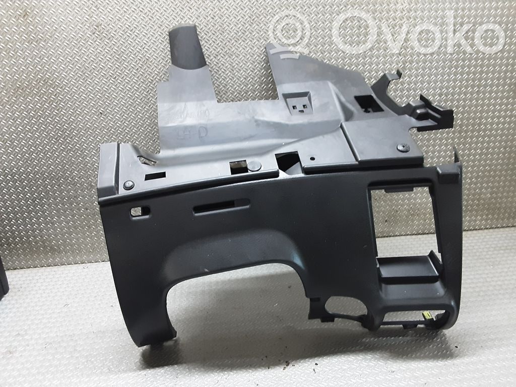 Subaru Outback Ramă inferioară panou bord 