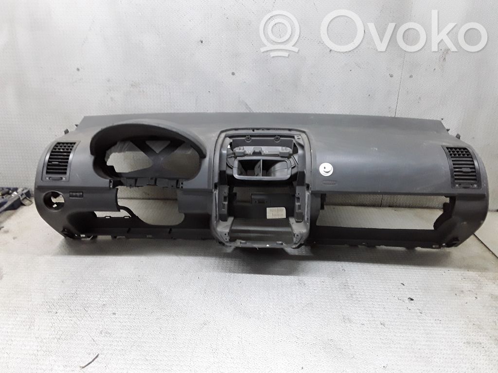 Volkswagen Polo IV 9N3 Panelė 