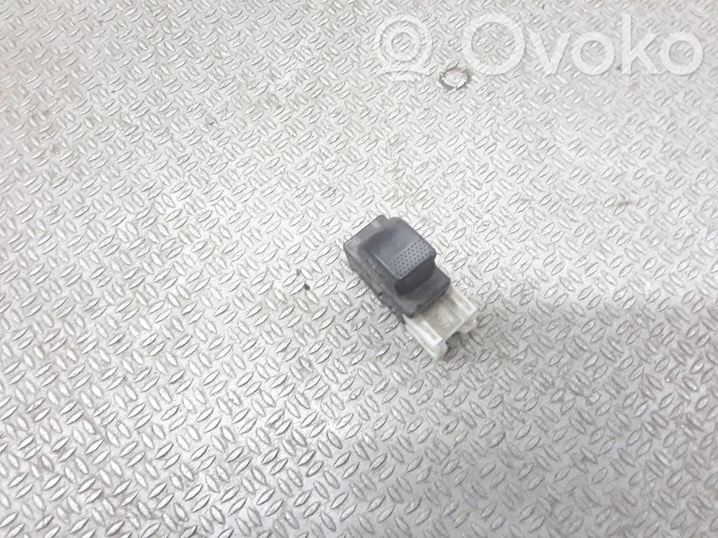 Subaru Legacy Electric window control switch 