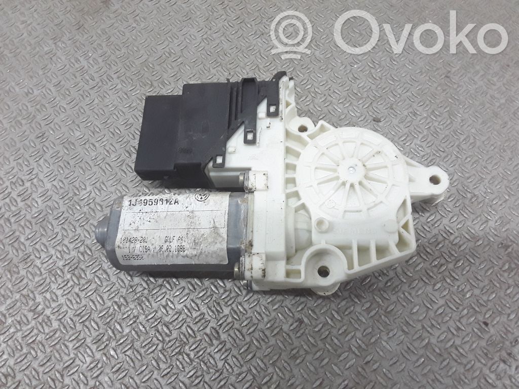 Volkswagen Golf IV Silniczek podnoszenia szyby drzwi tylnych 