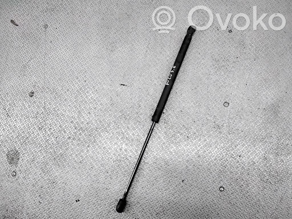 Ford Focus Tailgate/trunk strut/damper 