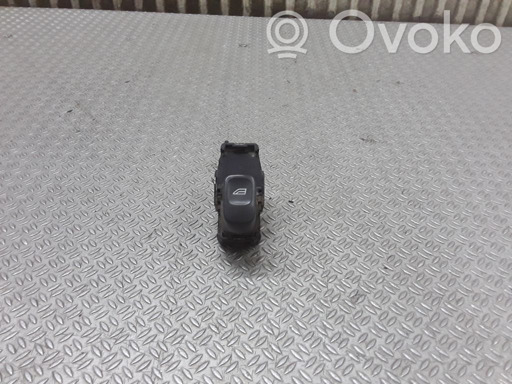 Electric window control switch   9472754