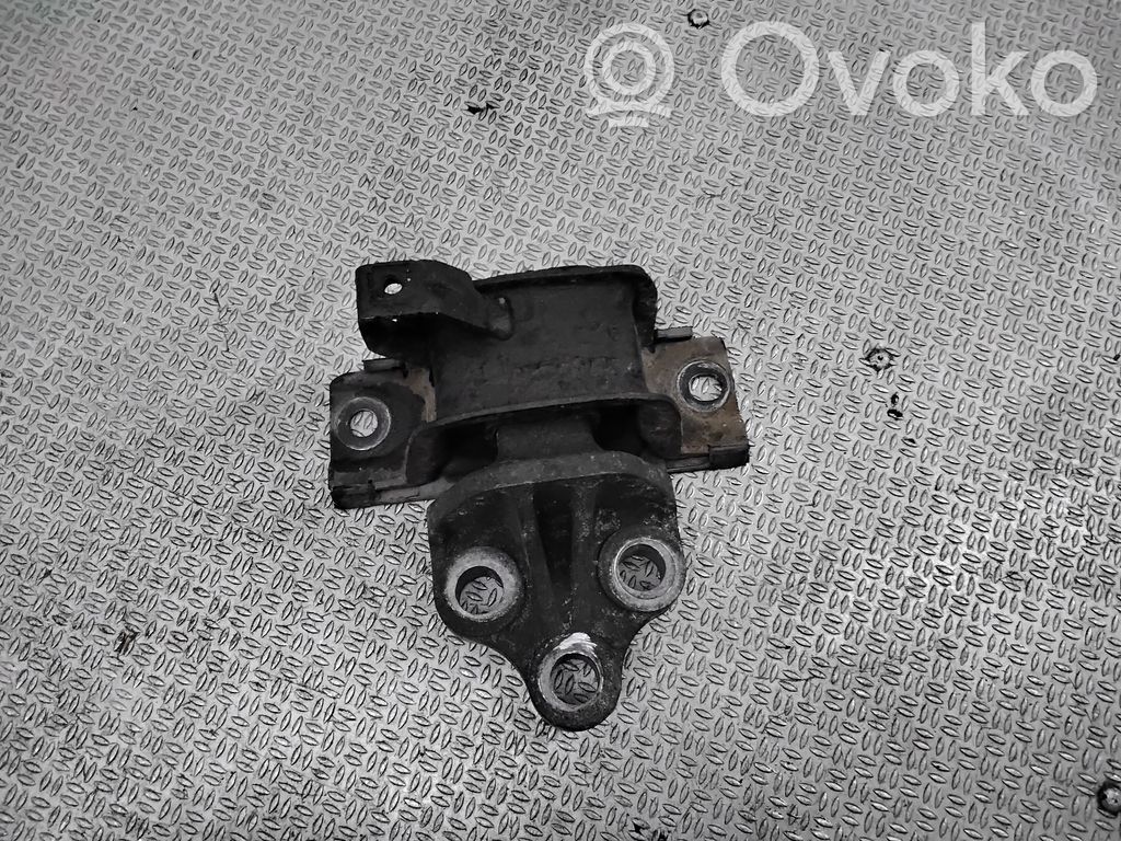 Opel Corsa D Engine mount bracket 