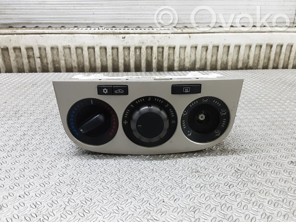 Opel Corsa D Climate control unit 