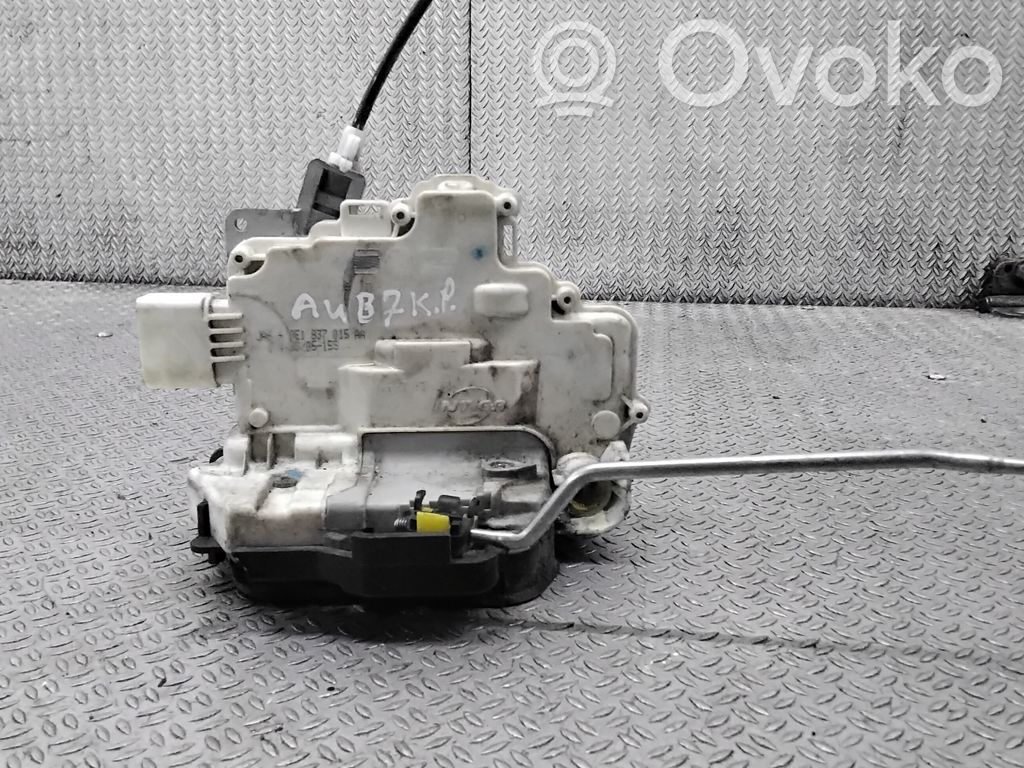 Cerradura de puerta delantera   8E1837015AA
