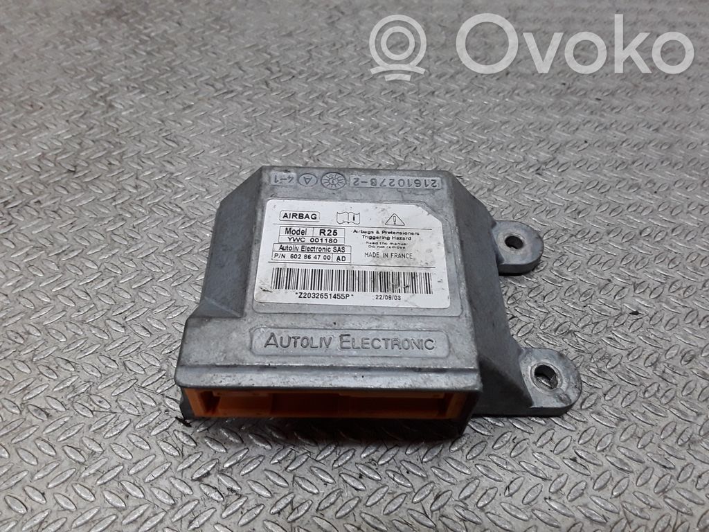 Turvatyynyn ohjainlaite/moduuli   YWC001180