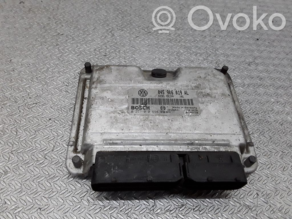 Volkswagen Polo III 6N 6N2 6NF Engine control unit/module 