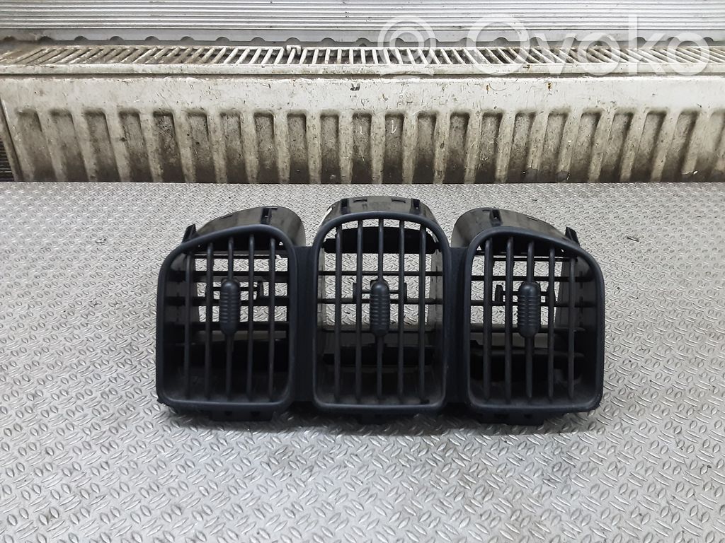 Chrysler Voyager Griglia di ventilazione centrale cruscotto