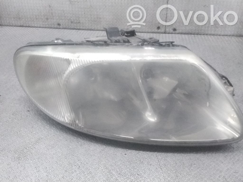 Chrysler Voyager Headlight/headlamp 