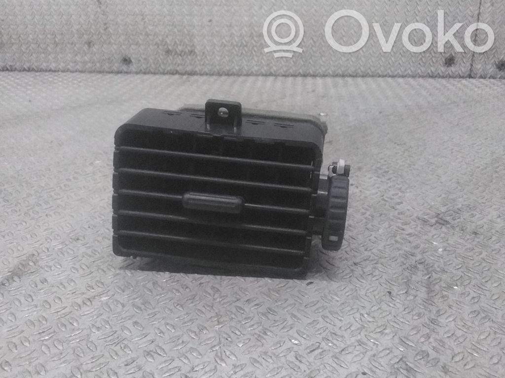 Nissan Almera N16 Rejilla de ventilación central del panel