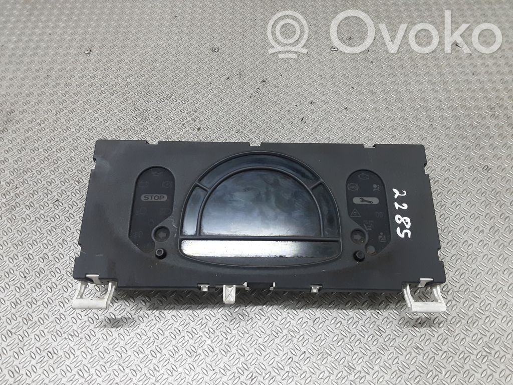 Renault Modus Speedometer (instrument cluster) 