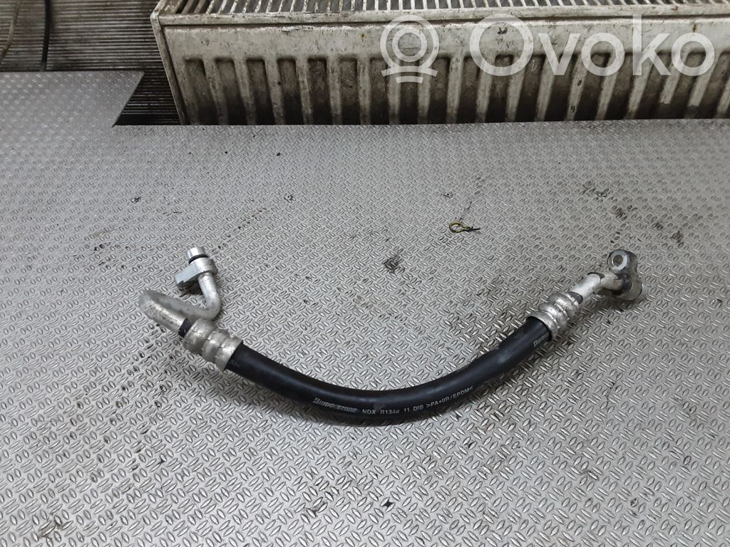 Hyundai Santa Fe Ilmastointilaitteen putki (A/C) 
