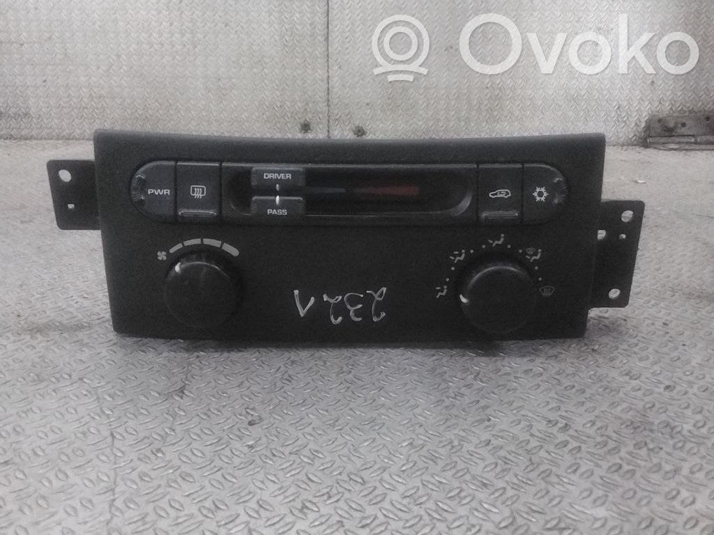 Chrysler Pacifica Climate control unit 