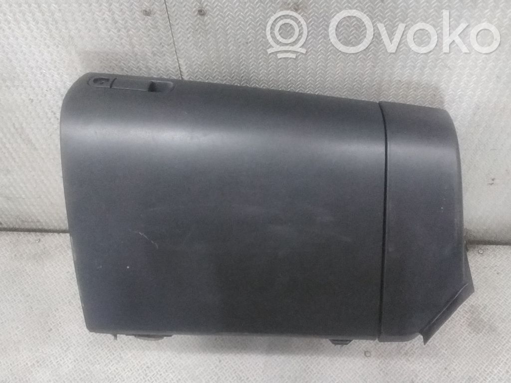 Mazda 3 I Glove box 