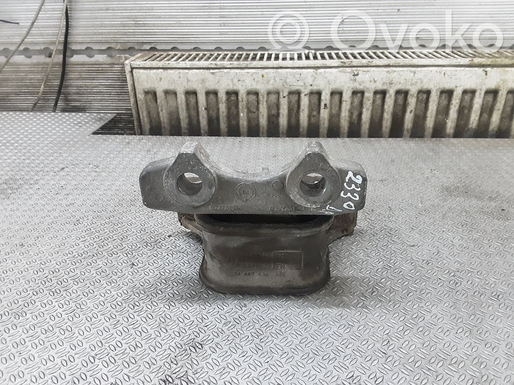 Moottorin kiinnikekorvake   9227881
