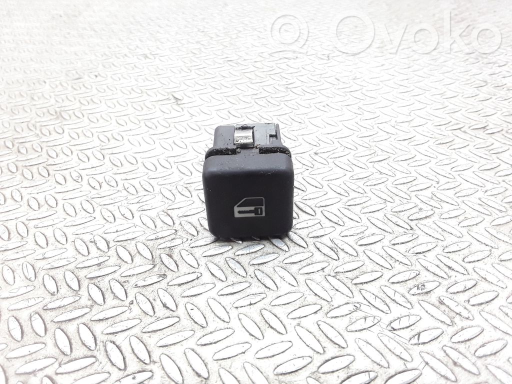 BMW 5 E39 Central locking switch button 