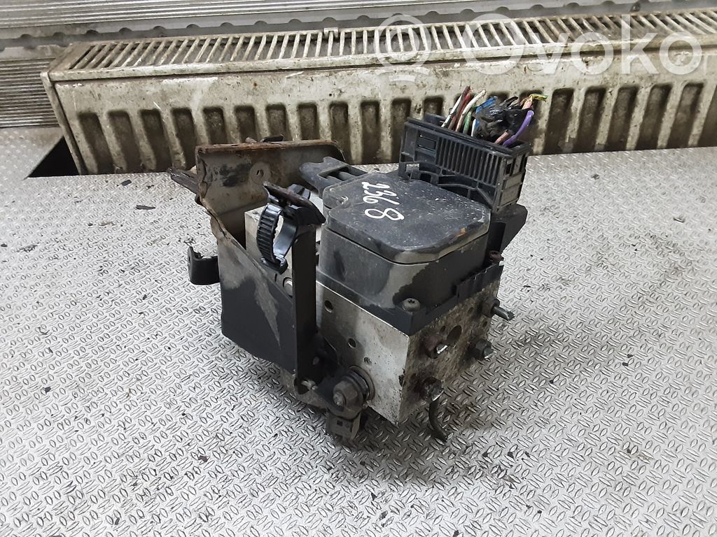 Nissan Primera Блок ABS 