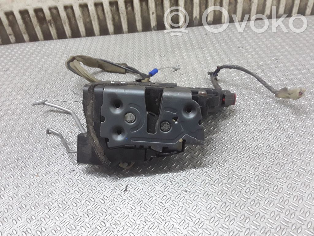 Mazda 5 Front door lock 