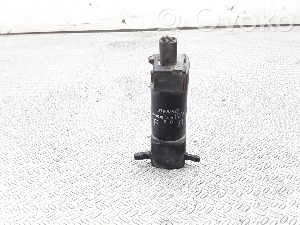 Toyota Corolla Verso E121 Windscreen/windshield washer pump 