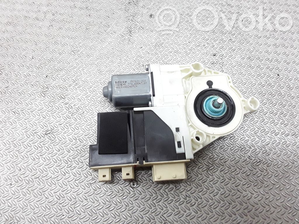 Citroen C4 I Motorino alzacristalli della portiera anteriore 