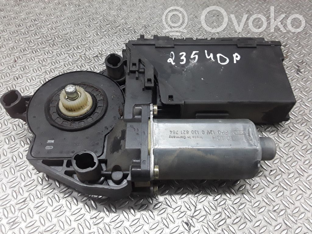 Audi A4 S4 B6 8E 8H Motor del regulador de la ventanilla de la puerta delantera 