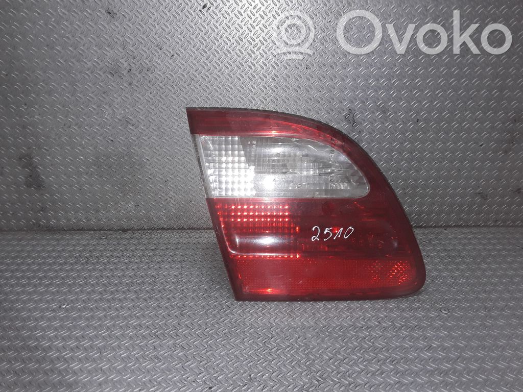 Mercedes-Benz E W211 Lampă spate în capacul portbagajului 