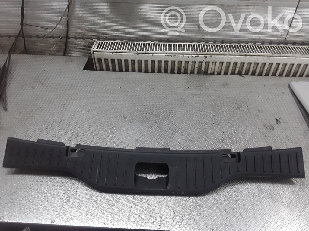 Protector del borde del maletero/compartimento de carga   6M21R40320A