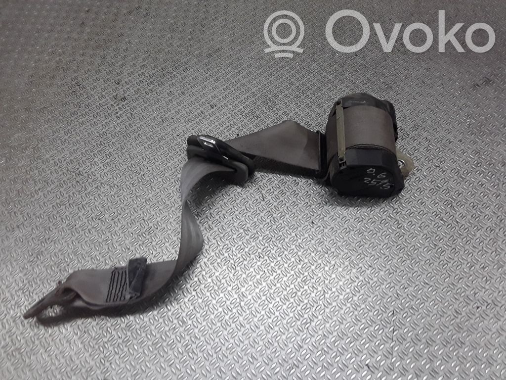 Nissan Micra Cinturón trasero 