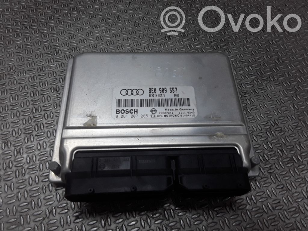 Engine control unit/module   8E0909557