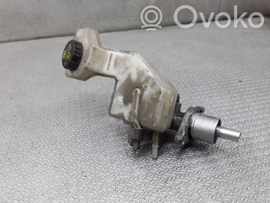Mazda 3 I Master brake cylinder 