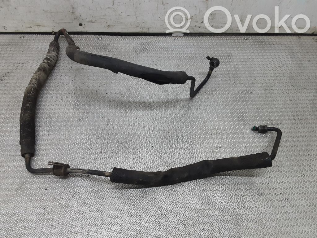 Ohjaustehostimen letkusto   7M3422893